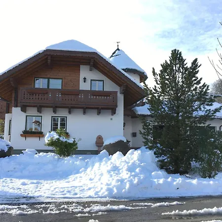 Gaestehaus Hartweger Πανσιόν Haus im Ennstal