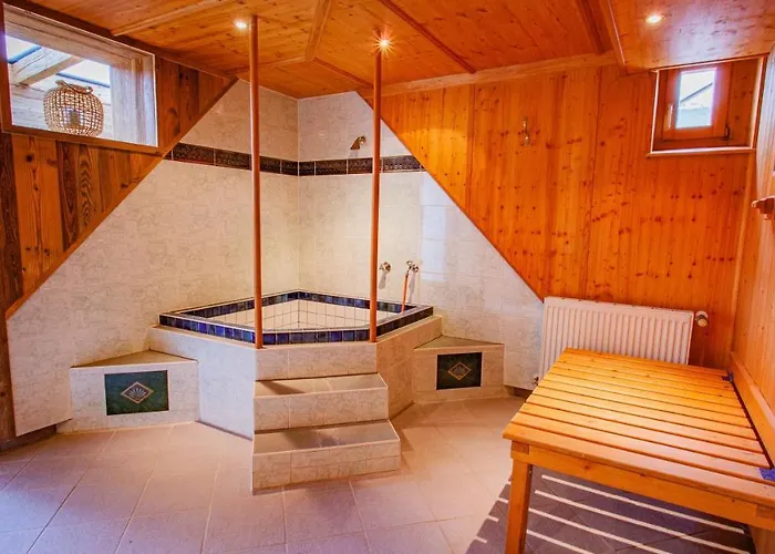 Gaestehaus Hartweger Pensión Haus im Ennstal